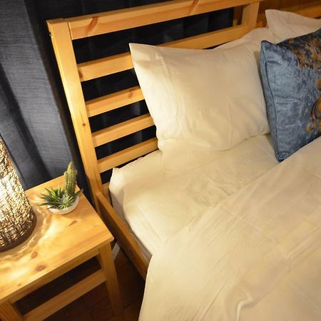 Private Room Rosso Осака Екстериор снимка