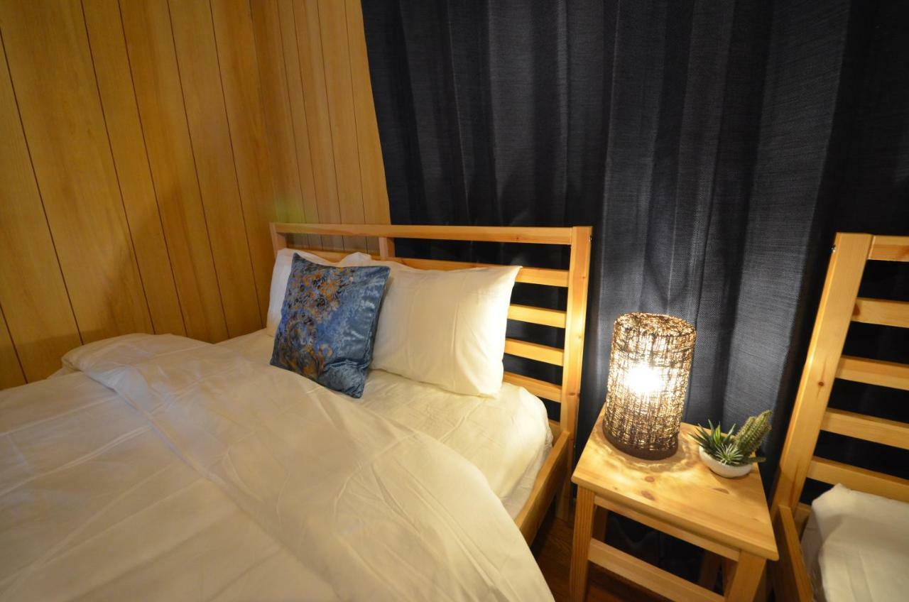 Private Room Rosso Осака Екстериор снимка